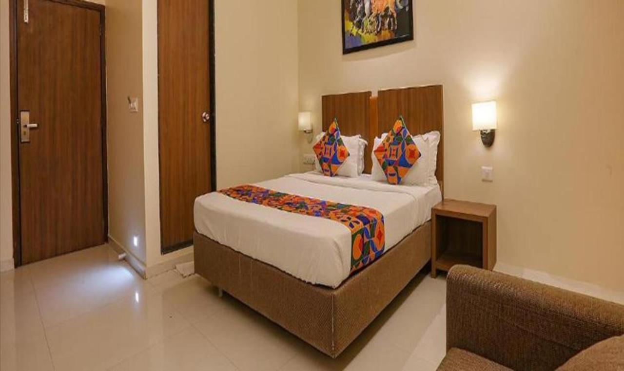 Fabhotel Royal International - Nr Mumbai International Airport Экстерьер фото